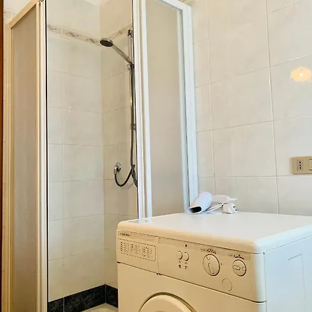 Lello Apt Sirmione דירה