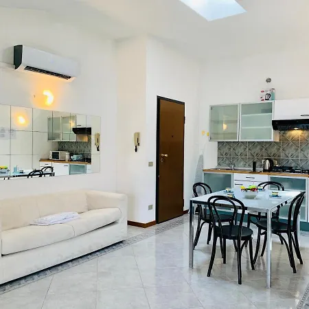 Lello Apt Sirmione דירה *