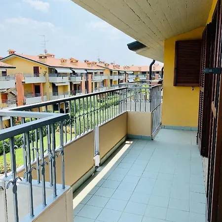 Lello Apt Sirmione דירה