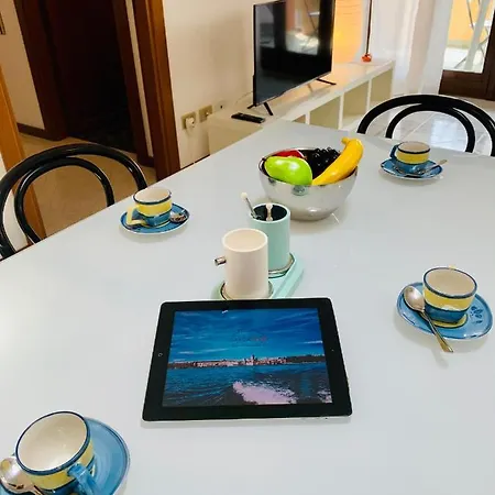 Lello Apt Sirmione דירה *