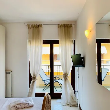 Lello Apt Sirmione