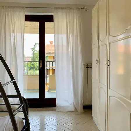 Lello Apt Sirmione סירמיונה